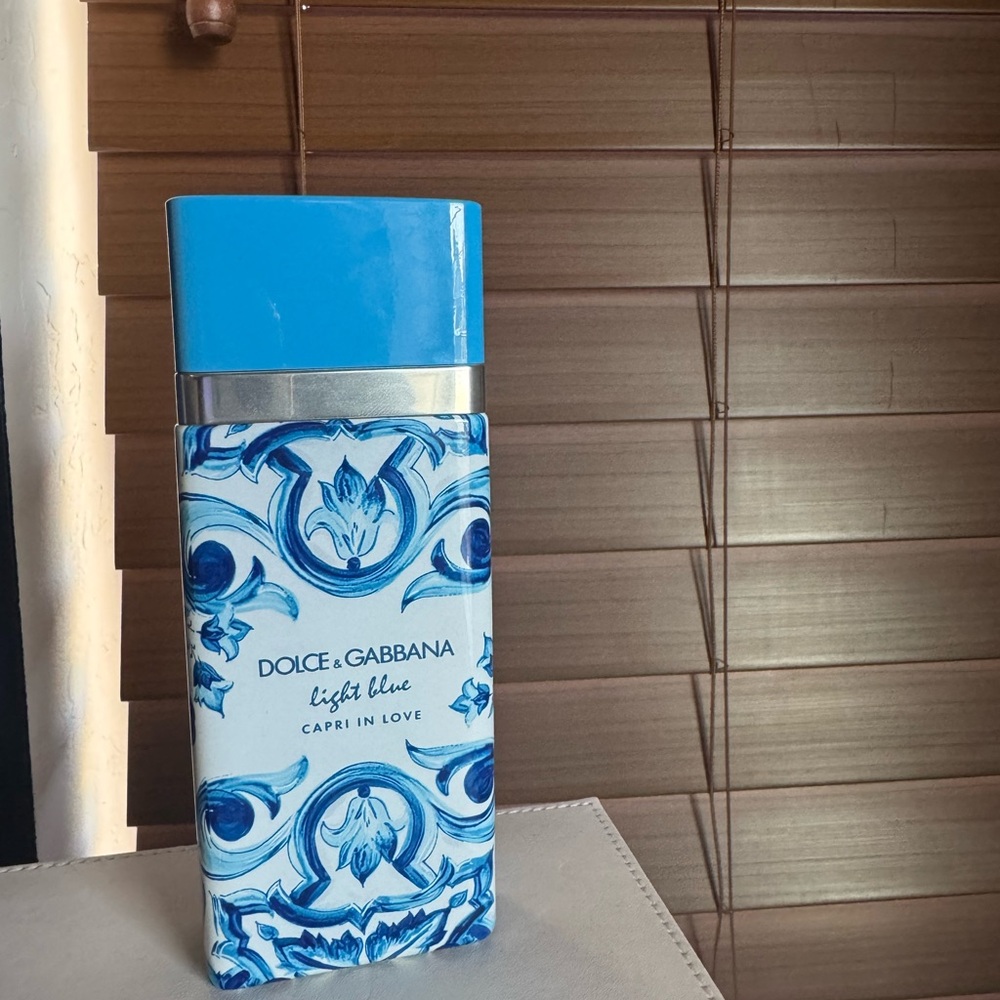 Dolce & Gabbana Light Blue Capri in Love Perfume